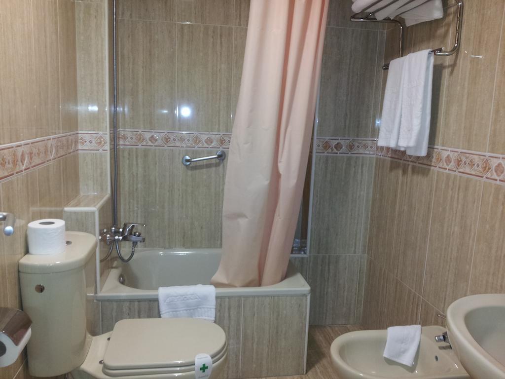 Hotel Begona Playa à Gijón Chambre photo